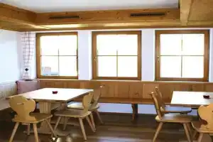 Chalet in with Panoramic Mountain Views, Fiss
