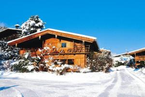 Chalets Almdorf Zillertal, Fügen, Fuegen