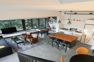 Ella SR by TLV2rent Apart-hotel, Bnei Brak