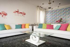 Flamingo & Cactus by the Sea Apartments, Levanto