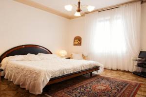 Room Cavour, nearby Cinqueterre, La Spezia
