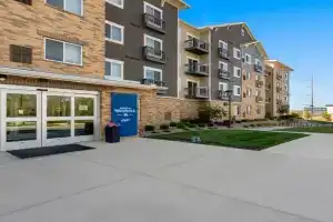 WaterWalk Extended Stay by Wyndham Kansas City - Overland Pk Hotel, Overland Park