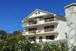 Vavic Apartments, Kumbor