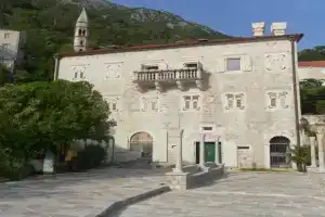 Apartments David, Perast