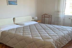 MAX and SEA parking free street Apartments, Sanremo