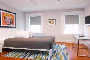 A Stylish Stay w/ a Queen Bed, Heated Floors.. #25 Apartments, Brookline