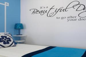 Chez Downtown Charm - Your Seaside Dream! Guest house, Lagos