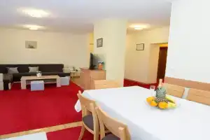 XXL Luxury Apartments, Split