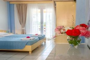 Angelina Apartments, Roda