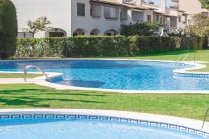 Casa adosada 50m de la playa . WIFI gratis, Calafell