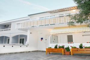 Apartments with parking space, Makarska - 16517, Baska Voda