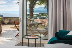 Studio apartment close to the sea, Rabac