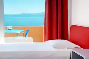 Glyfa Corfu Apartments, Nisakion