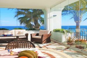 LUXURY APARTMENT FRONTAL TO THE SEA IN DONCELLA BEACH, Estepona