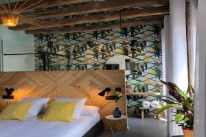 13 suites, Leon