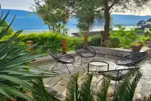 Suncani Skalini- Beachfront Retreat Apartments, Herceg Novi