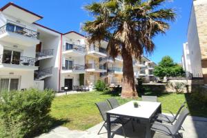 R&T Apartments, Kallithea