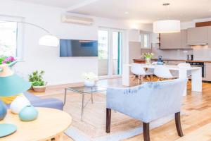 Franco’s spacious residence - great location Apartments, Split