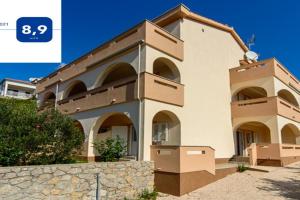 Apartments Esad, Cornicchia