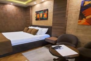 Stan na Dan Apartman D Lux Jacuzzi, Kraguyevats