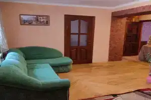 Premium tryoh komnatnaya v tsentre Apartments, Vinnytsia