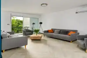 Mosaic Apartments, Risan