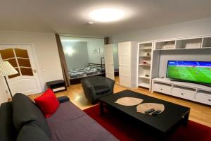 Your Home - Central studio apartment, balcony, parking & Self Check-in, Vilnius