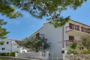 Apartment Rose-2 by Interhome, Zaboric