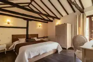 Tres Lunas Apartments, Toledo