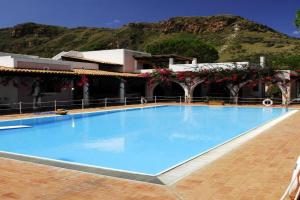 Villa Saracina, Vulcano Porto