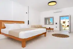 Centrio Fira Suites, Firostefani