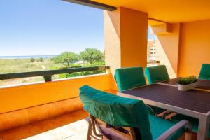 (DUF002) Sea Facing Beach Front Apartment, Isla de Canela