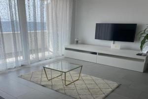 Apartment Sky, Primosten
