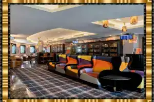 Hotel Jaguar Oporto - is Near the Metro has Free Parking and a Free Shuttle Service between the Airport and the Hotel from 7AM to 8PM, Porto