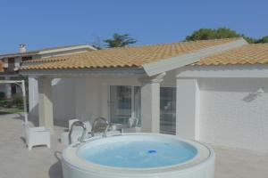 IKEBANA VILLAS BEACH, Porto Pino