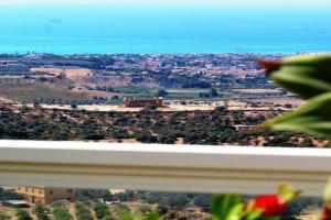 Attico d'arte sulla Valle dei Templi Apartments, Agrigento