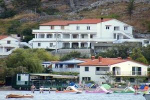 Apartments with parking space, Rab - 17103, Lopar
