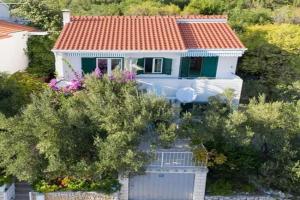 Apartment Blue, Drasnice