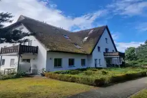 Fewo 2 Stueven im Reetdachhaus Fewo cc Guest house, Kolpinsee