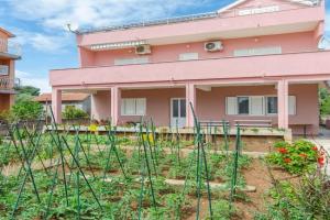 Apartment Sime, Krapanj Island