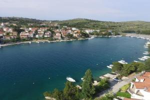 Villa Red Hill, Zaboric