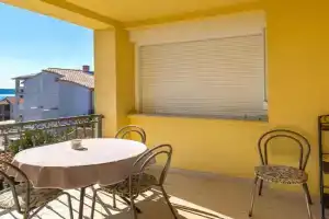 1 Bedroom Cozy Apartment In, KRK