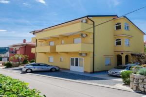 Apartments Mirjana, Lopar
