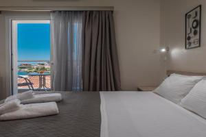 Sunshine Apartments, Neos Marmaras