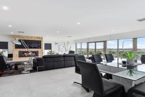 KENNEDY EXECUTIVE TOWNHOUSE, Mount Gambier