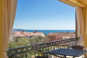 1 Bedroom Nice Apartment In, KRK