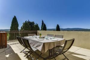 Apartment Les Terrasses de by Interhome, Grimaud