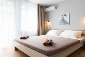 LUX studio near metro Yaroslava Mudroho, Universytet - Chernyshevska str 95-4, Kharkiv