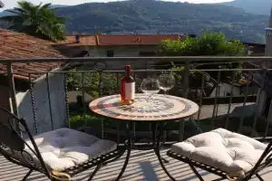 Casa all'era, Como