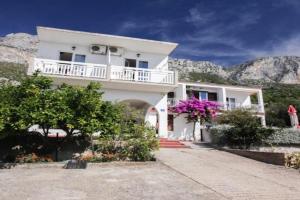 Apartments Elenora, Podaca
